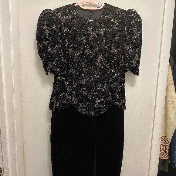 SCOTT MCCLINTOCK black and gold velvet bow print  vintage dress Sz 12p deadstock - Picture 3 of 8